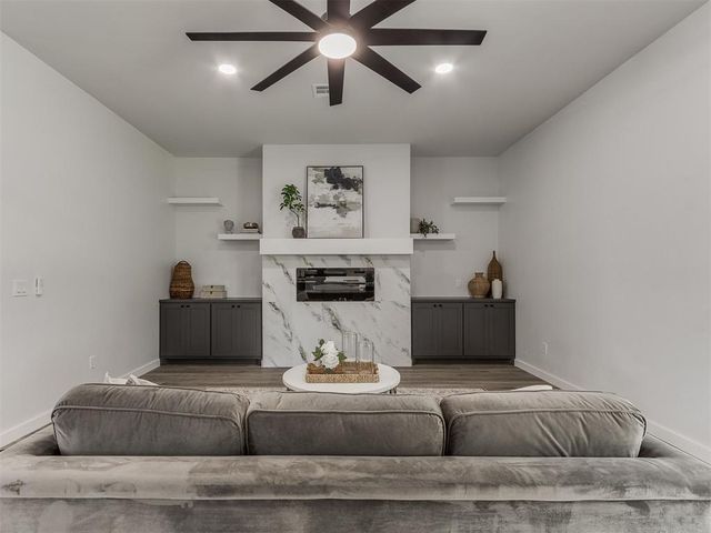 209 Tumbleweed Road, Yukon, OK 73099