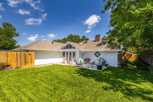 1207 Magnolia Drive, Carrollton, TX 75007