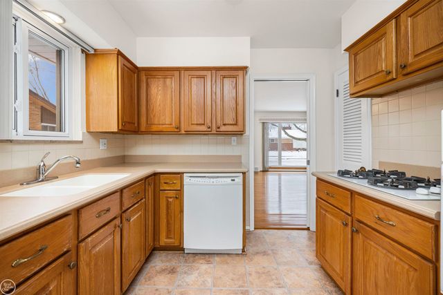 22506 Norcrest Drive, Saint Clair Shores, MI 48080