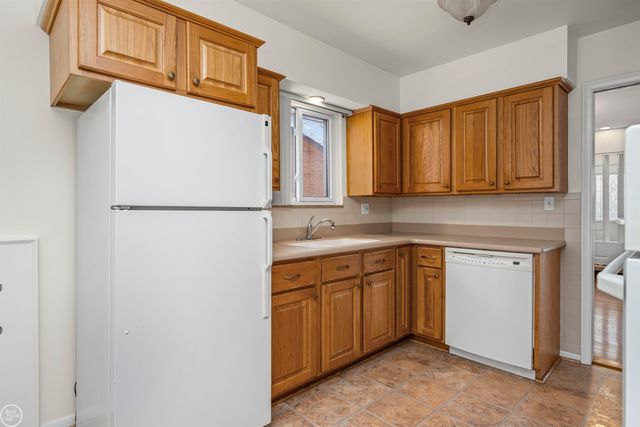 22506 Norcrest Drive, Saint Clair Shores, MI 48080