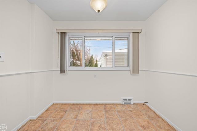 22506 Norcrest Drive, Saint Clair Shores, MI 48080