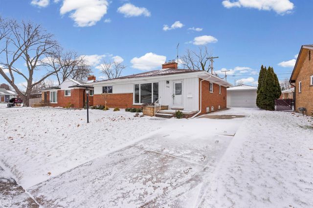 22506 Norcrest Drive, Saint Clair Shores, MI 48080