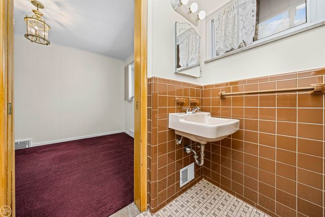 22506 Norcrest Drive, Saint Clair Shores, MI 48080