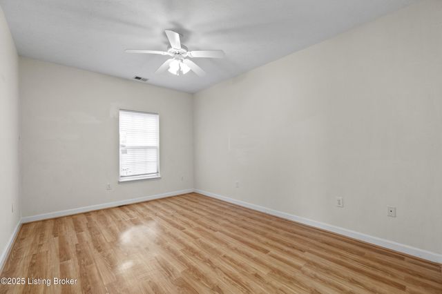 7309 St Andrews Woods Cir 105, Louisville, KY 40214