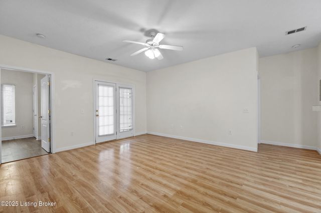 7309 St Andrews Woods Cir 105, Louisville, KY 40214