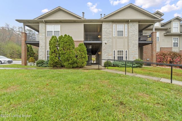 7309 St Andrews Woods Cir 105, Louisville, KY 40214