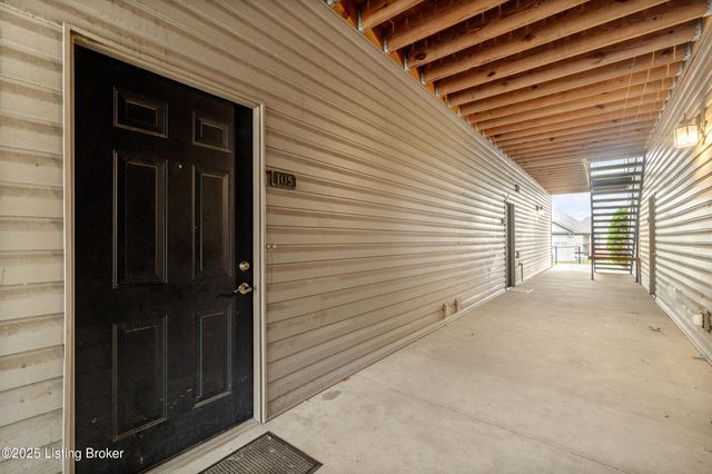 7309 St Andrews Woods Cir 105, Louisville, KY 40214