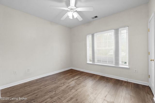 7309 St Andrews Woods Cir 105, Louisville, KY 40214