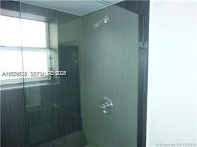 7904 West Dr 1006, North Bay Village, FL 33141