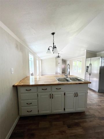 433 Capricorn Drive, Granbury, TX 76049