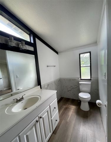 433 Capricorn Drive, Granbury, TX 76049