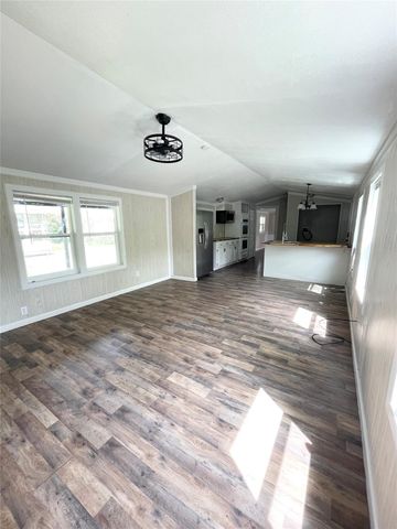 433 Capricorn Drive, Granbury, TX 76049
