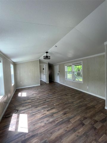 433 Capricorn Drive, Granbury, TX 76049