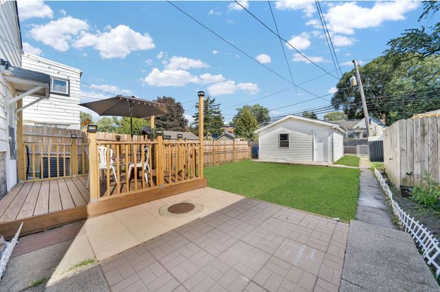 9427 S Utica Avenue, Evergreen Park, IL 60805