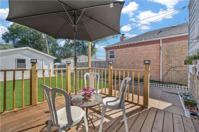 9427 S Utica Avenue, Evergreen Park, IL 60805