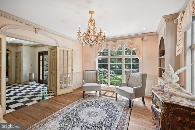 12 COVE RD, Moorestown, NJ 08057