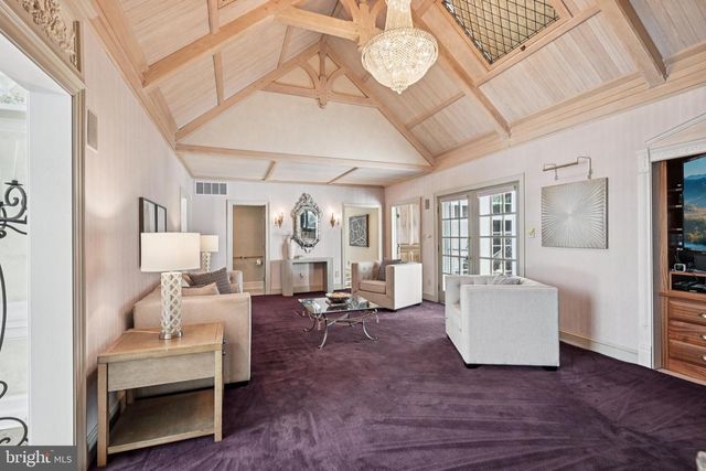 12 COVE RD, Moorestown, NJ 08057