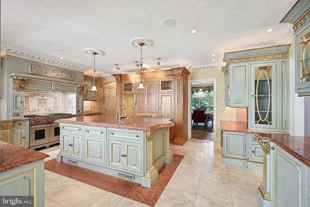 12 COVE RD, Moorestown, NJ 08057