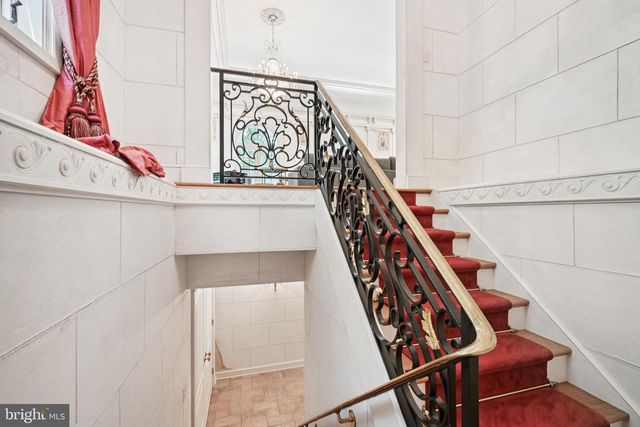 12 COVE RD, Moorestown, NJ 08057