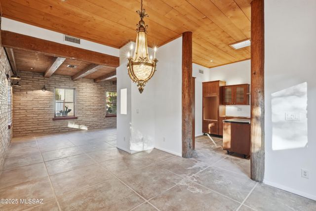 825 S Fremont Avenue, Tucson, AZ 85719