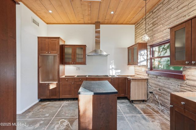 825 S Fremont Avenue, Tucson, AZ 85719