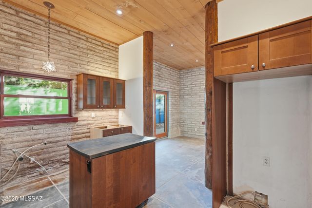 825 S Fremont Avenue, Tucson, AZ 85719