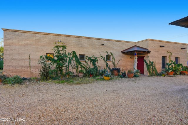 825 S Fremont Avenue, Tucson, AZ 85719