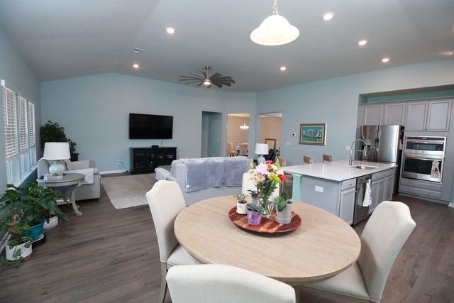 6013 Coral Berry Road, Hanahan, SC 29410