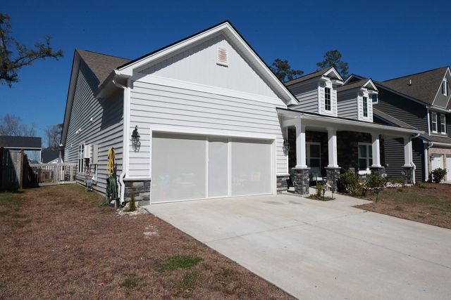 6013 Coral Berry Road, Hanahan, SC 29410