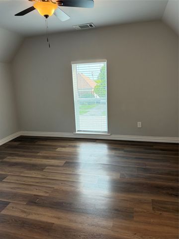 106 W Hull Street 200, Denison, TX 75021