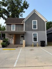 106 W Hull Street 200, Denison, TX 75021