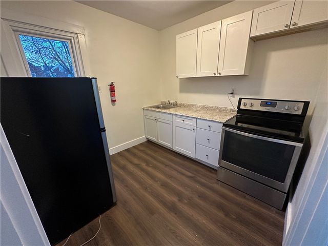 122 E 16th Ave, Homestead, PA 15120