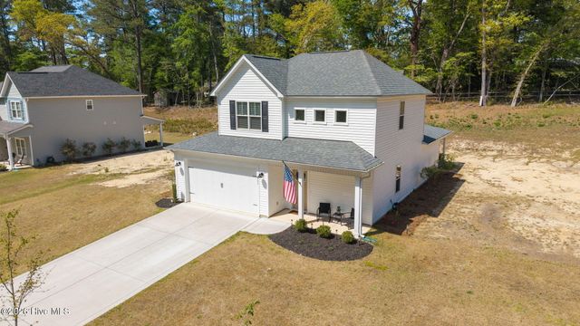 222 Brisbane Drive, Aberdeen, NC 28315