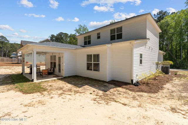 222 Brisbane Drive, Aberdeen, NC 28315