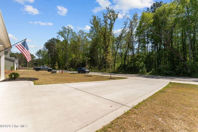 222 Brisbane Drive, Aberdeen, NC 28315