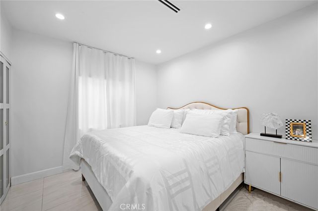 719 Dale Avenue A, Glendale, CA 91202
