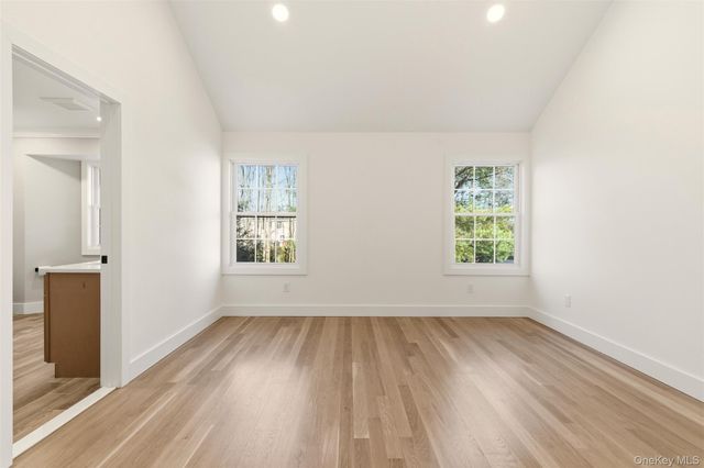 11 Plantation Drive, Hauppauge, NY 11788