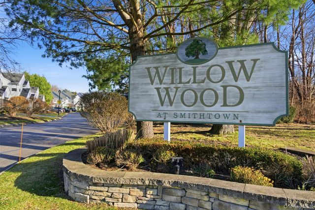 11 Plantation Drive, Hauppauge, NY 11788