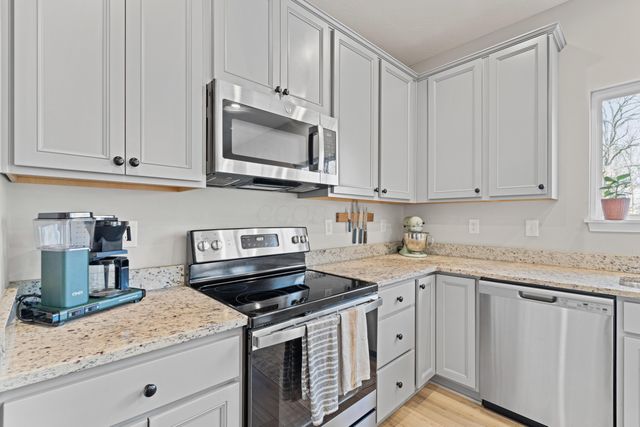 381 Rochdale Run, Delaware, OH 43015