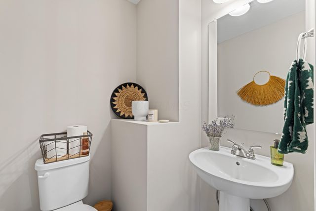 381 Rochdale Run, Delaware, OH 43015