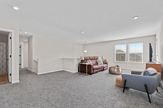 381 Rochdale Run, Delaware, OH 43015