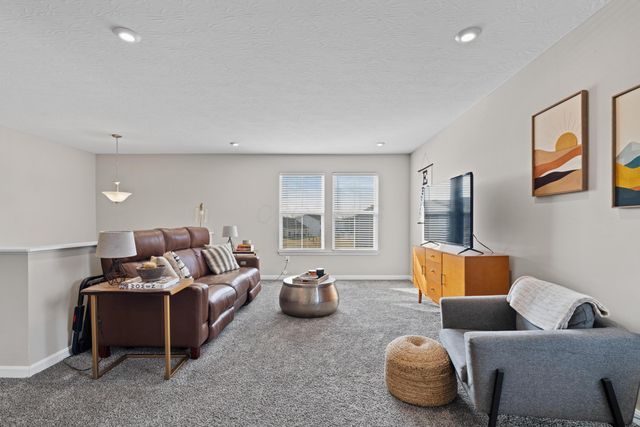 381 Rochdale Run, Delaware, OH 43015