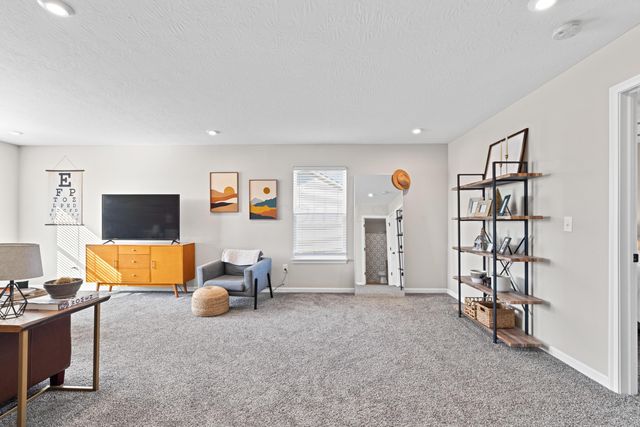 381 Rochdale Run, Delaware, OH 43015