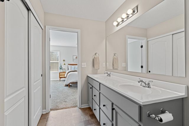 381 Rochdale Run, Delaware, OH 43015