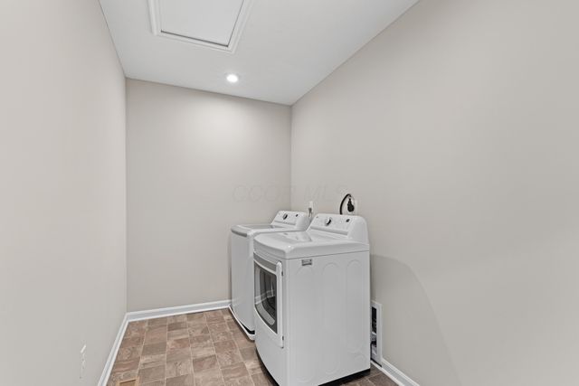 381 Rochdale Run, Delaware, OH 43015