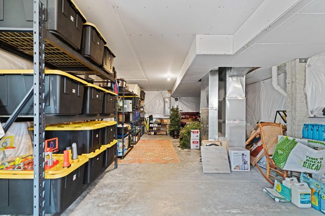 381 Rochdale Run, Delaware, OH 43015