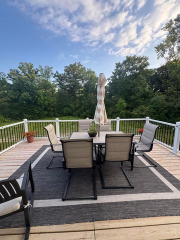 381 Rochdale Run, Delaware, OH 43015