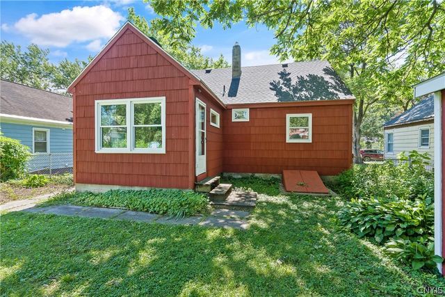 13 Curtis Avenue, Lysander, NY 13027