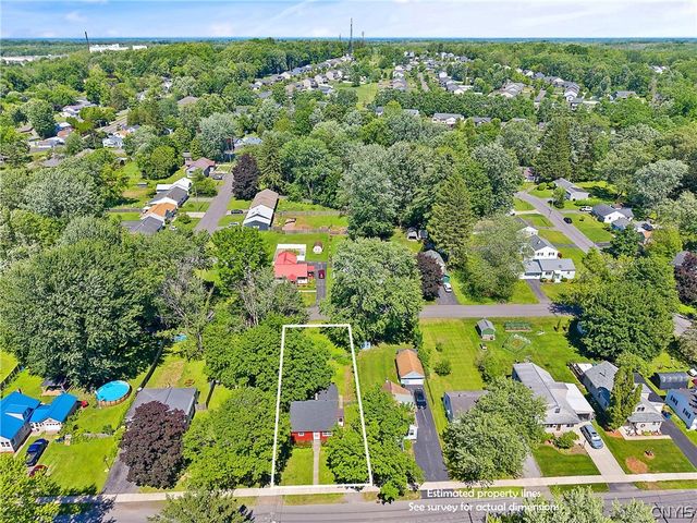 13 Curtis Avenue, Lysander, NY 13027