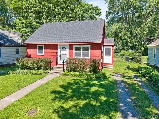 13 Curtis Avenue, Lysander, NY 13027